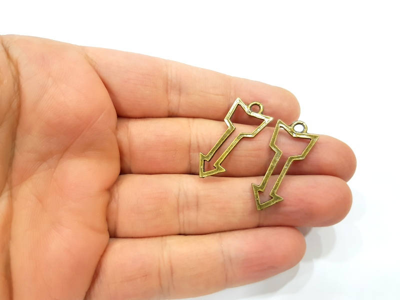 10 Arrow Charm Antique Bronze Charm Antique Bronze Plated Metal (33x13mm) G11123