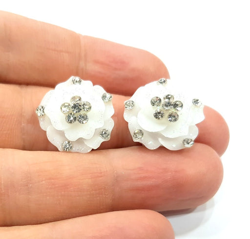 2 White Flower Cameo Cabochon 20mm  G12248
