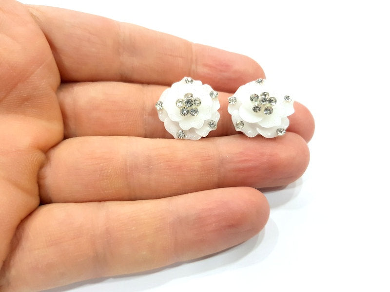 2 White Flower Cameo Cabochon 20mm  G12248