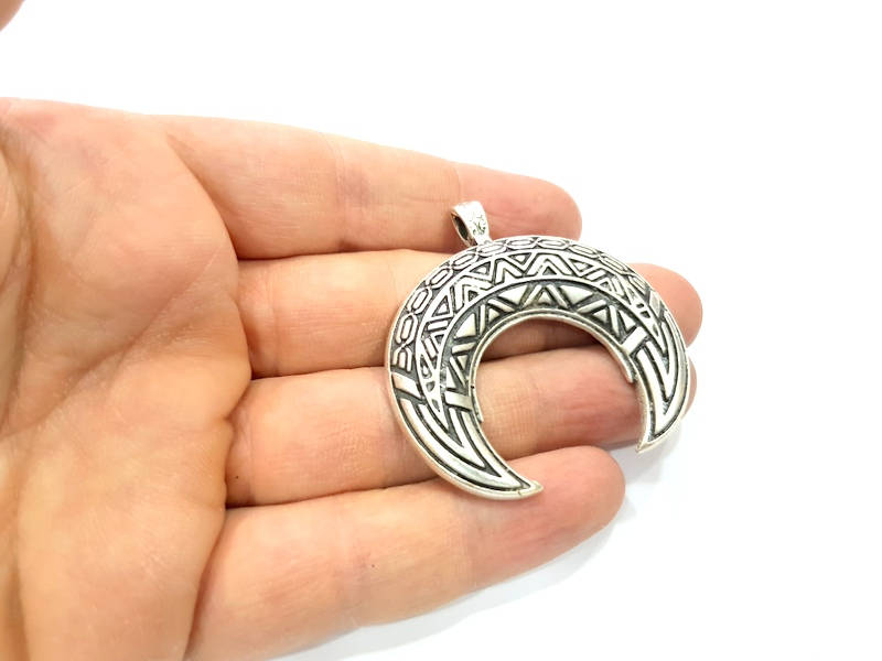 Crescent Pendant Silver Pendant Antique Silver Plated Metal (52x50mm) G12044