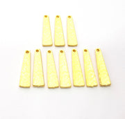 8 Gold Hammered Charm Gold Plated Metal (22x6mm)  G11355