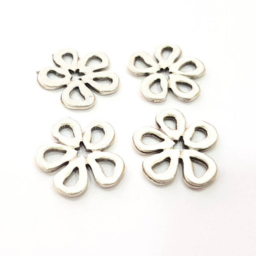 4 Flower Charm Silver Charms Antique Silver Plated Metal (22mm) G14610