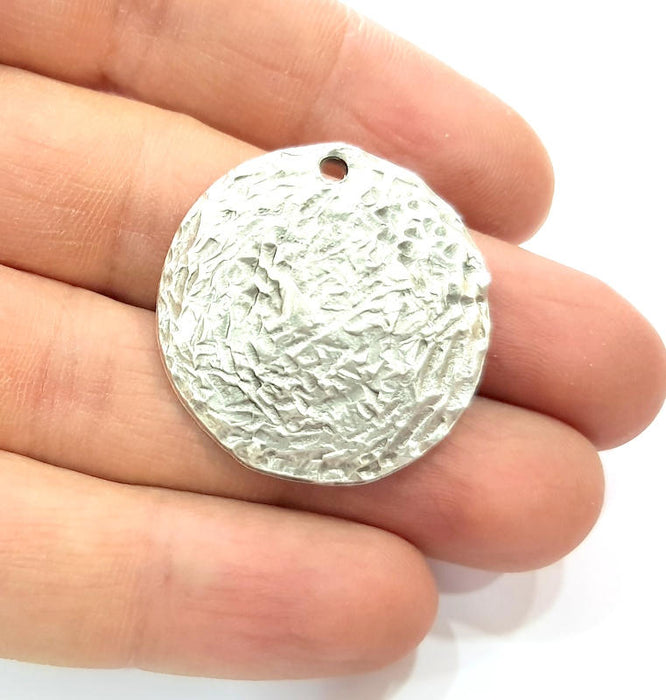 2 Textured Round Pendant Silver Pendant Antique Silver Plated Metal (32mm) G11377