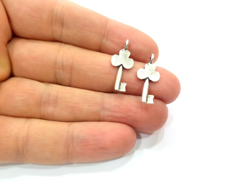 20 Key Charm Antique Silver Plated Metal (22x10mm) G12309