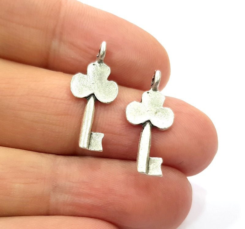 20 Key Charm Antique Silver Plated Metal (22x10mm) G12309