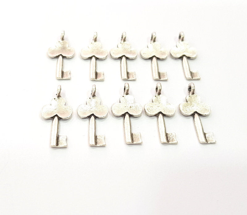 20 Key Charm Antique Silver Plated Metal (22x10mm) G12309