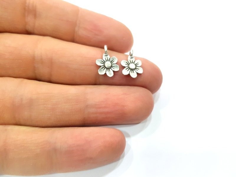 20 Flower Charm Silver Charms Antique Silver Plated Metal (10mm) G12316