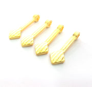 4 Gold Charm Gold Spike Charm Gold Plated Metal (30x8mm)  G12332