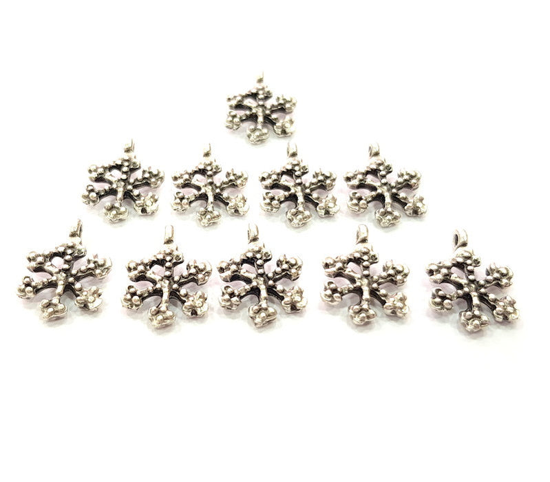 10 Snowflake Charm Silver Charms Antique Silver Plated Metal (18x13mm) G12337