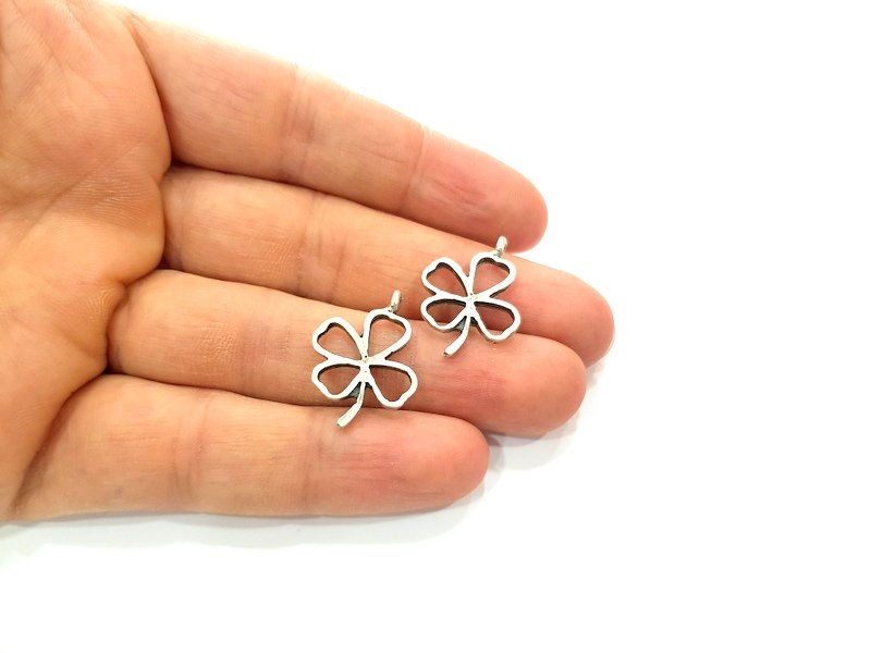 10 Clover Charm Antique Silver Plated Charms (24x16mm) G12343