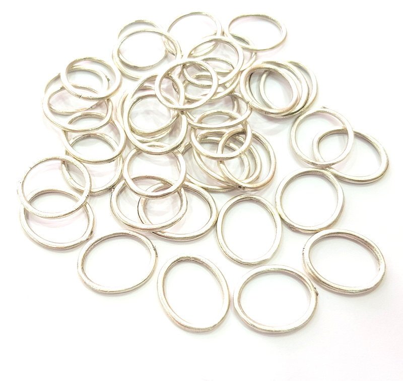 50 Silver Oval Connector Charms Antique Silver Plated Charms (16x14mm) G12352