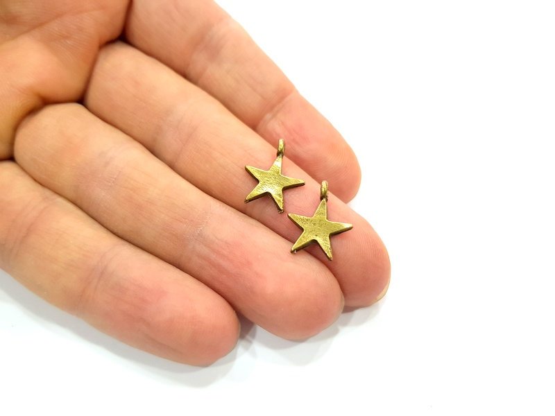 20 Star Charm Antique Bronze Charm Antique Bronze Plated Metal (15x12mm) G12383