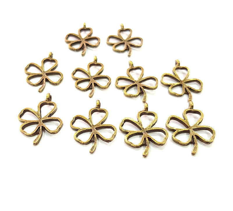 10 Clover Charm Antique Bronze Charm Antique Bronze Plated Metal (25x16mm) G12388