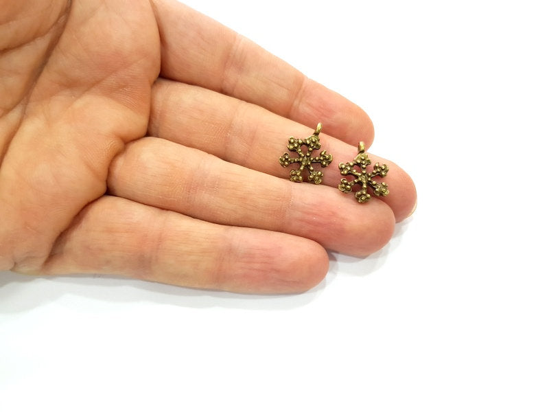 10 Snowflake Charm Antique Bronze Charm Antique Bronze Plated Metal (18x14mm) G12394