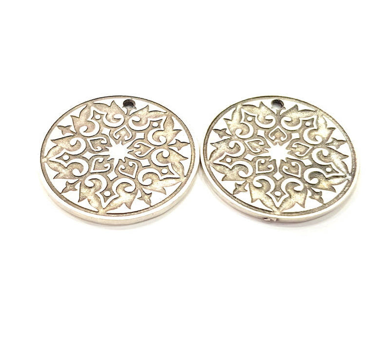 2 Silver Charms Antique Silver Plated Metal (30mm) G11622