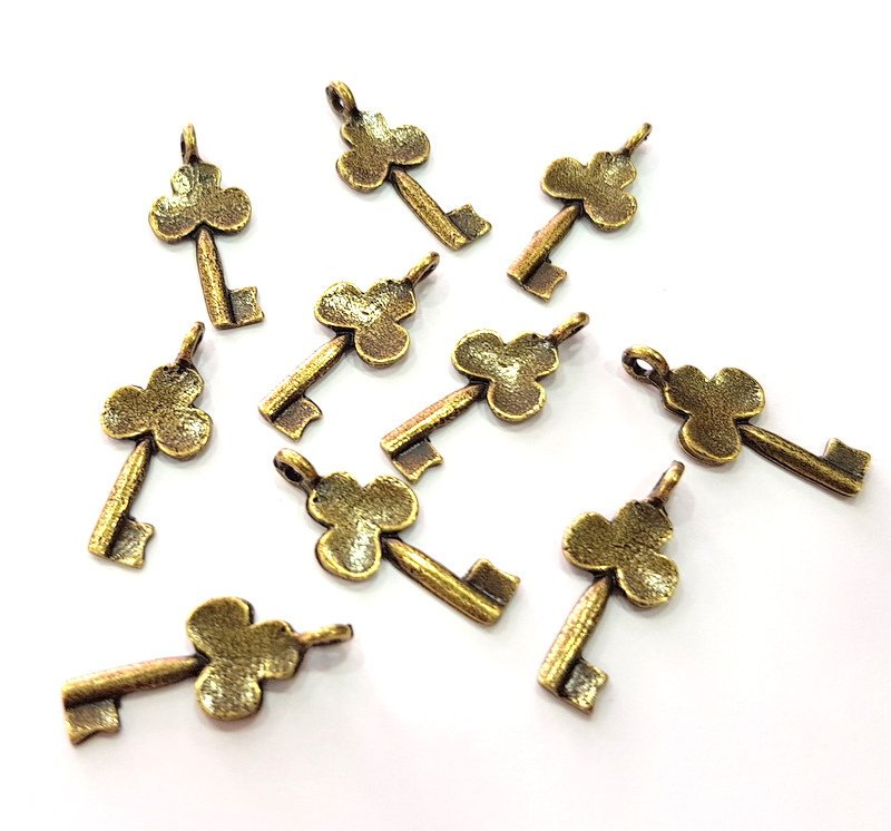 20 Key Charm Antique Bronze Charm  (22x10mm) G12583