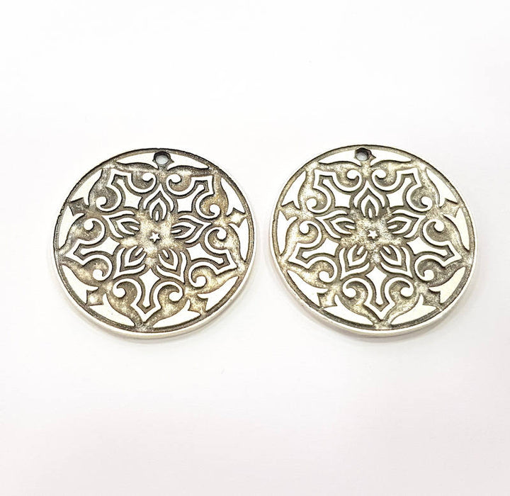 2 Silver Charms Antique Silver Plated Metal (30mm) G11624