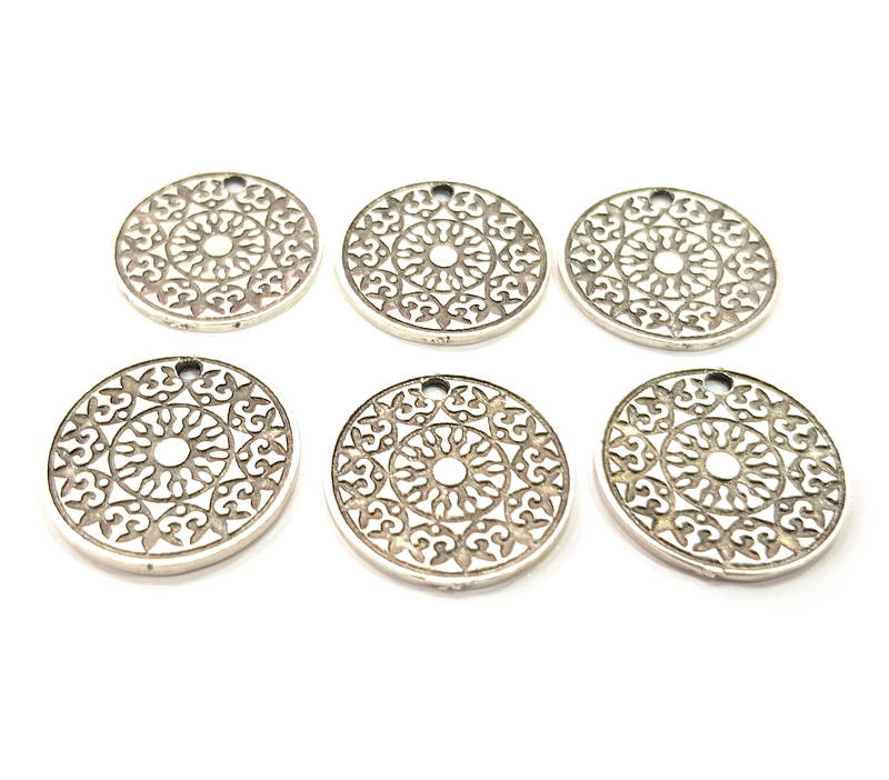 6 Silver Charms Antique Silver Plated Metal (20mm) G11629