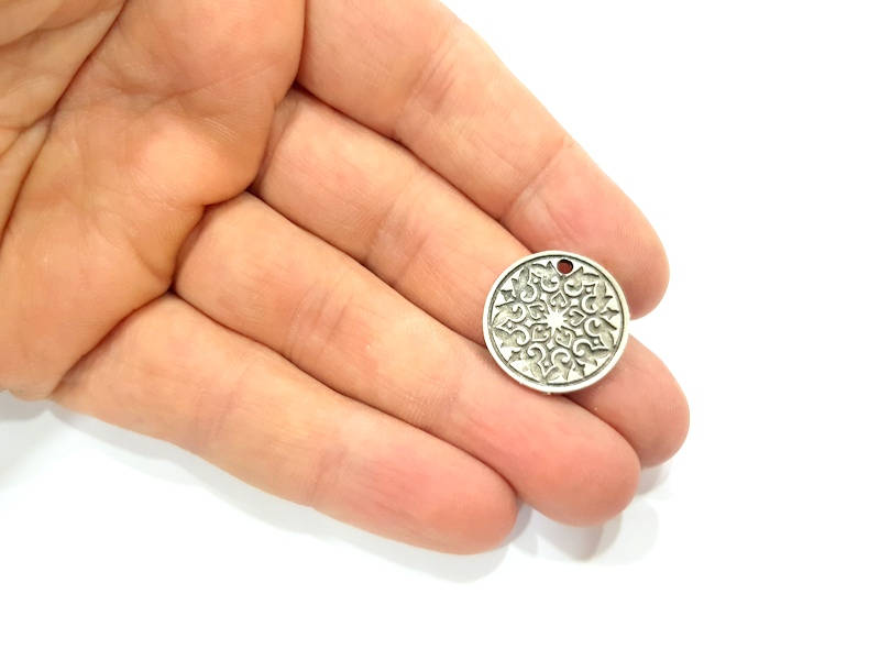 6 Silver Charms Antique Silver Plated Metal (20mm) G11636