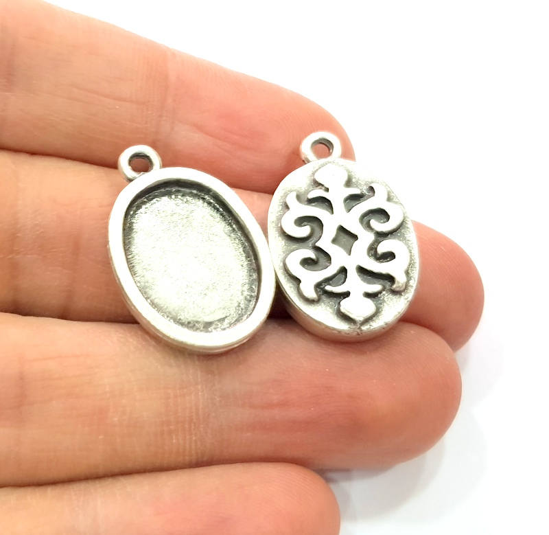 4 Silver Pendant Blank Bezel Base Setting inlay Blank Earring Base Resin Blank Mountings Antique Silver Plated ( 18x13mm oval blank)  G11642