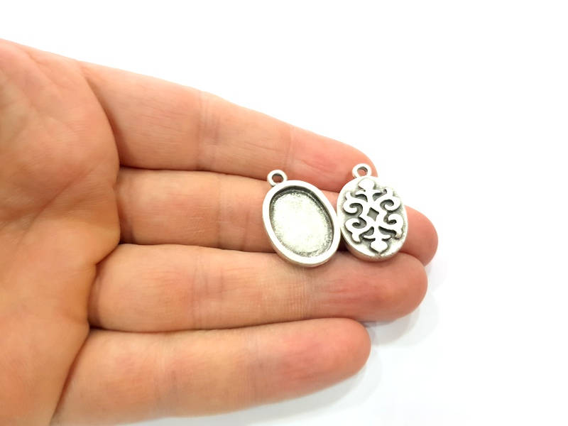 4 Silver Pendant Blank Bezel Base Setting inlay Blank Earring Base Resin Blank Mountings Antique Silver Plated ( 18x13mm oval blank)  G11642