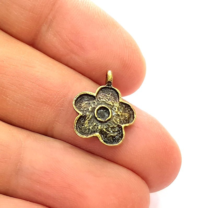 20 Flower Charm Antique Bronze Charm Antique Bronze Plated Metal  (17x13mm) G12590