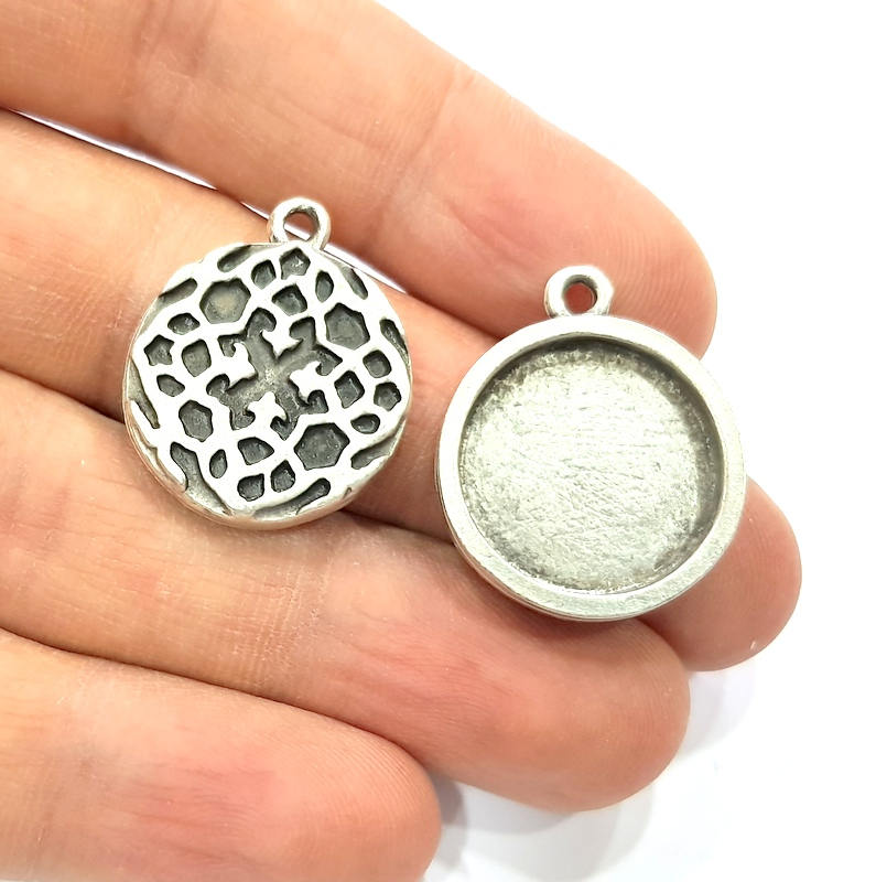 10 Silver Pendant Blank Bezel Base Setting inlay Blank Earring Base Resin Blank Mountings Antique Silver Plated ( 18mm round blank)  G11651