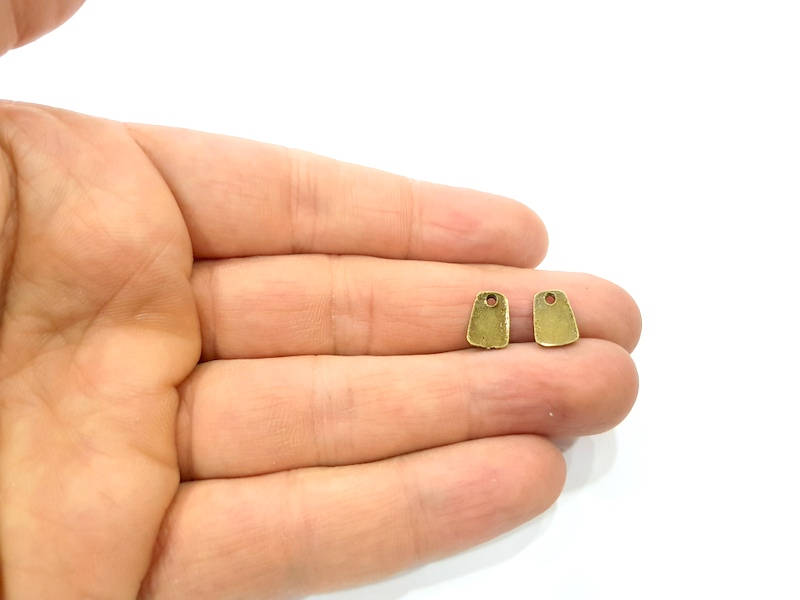20 Antique Bronze Charm Antique Bronze Plated Metal  (10x7mm) G11726