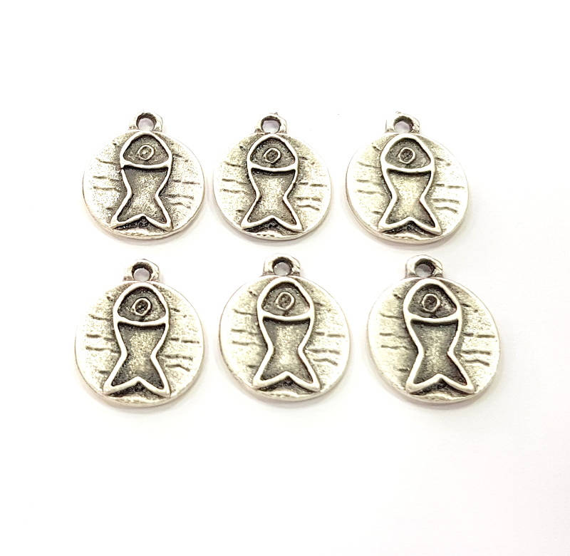 10 Fish Charm Silver Charms Antique Silver Plated Metal (13mm) G11806