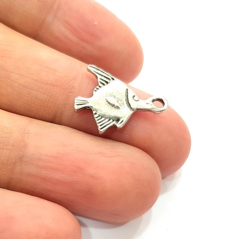10 Fish Charm Silver Charms Antique Silver Plated Metal (19x12mm) G12811