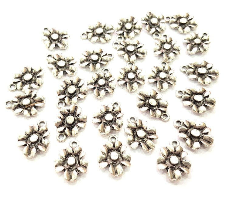 10 Flower Charm Silver Charms Antique Silver Plated Metal (17x13mm) G12816