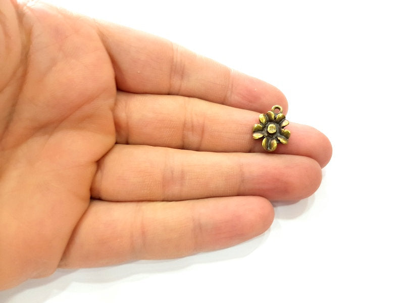 10 Flower  Charm Antique Bronze Charm Antique Bronze Plated Metal  (17x10mm) G12832