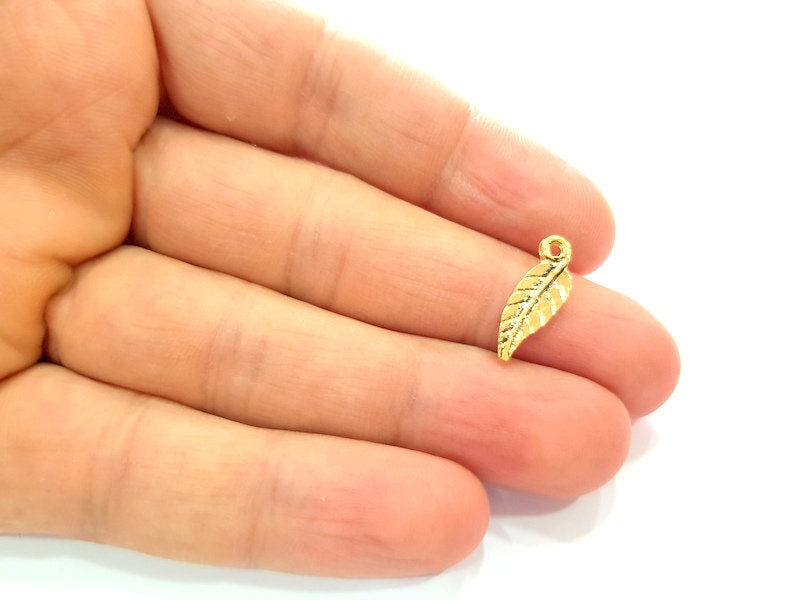 10 Leaf Charm Shiny Gold Plated Charm Gold Plated Metal (18x6mm)  G12992