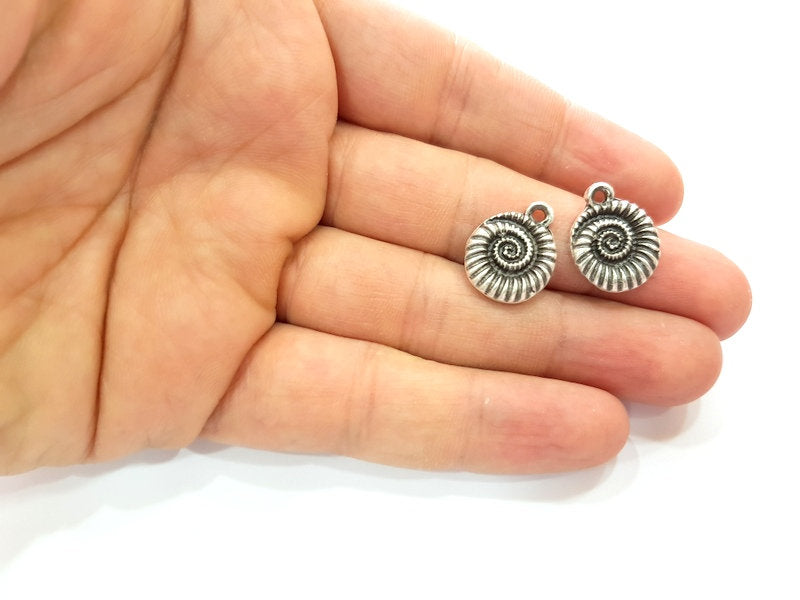 5 Ammonite Charms Antique Silver Plated Metal (19x15mm) G13024