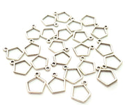 10 Silver Charms Antique Silver Plated Metal (17x14mm) G13728