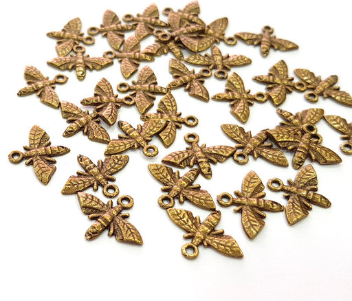 20 Bee Charm Antique Bronze Charm Antique Bronze Plated Metal  (17x13mm) G13171