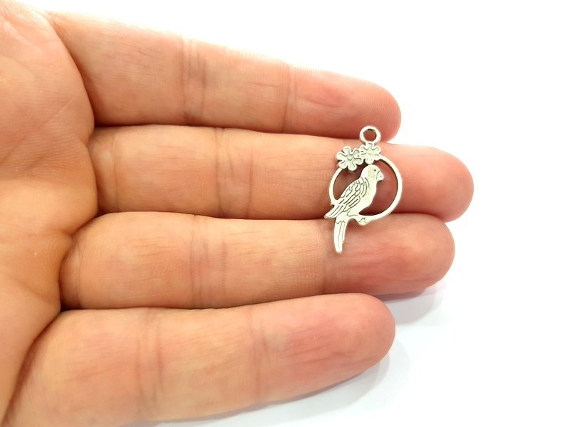 10 Parrot Charm Silver Charms Antique Silver Plated Metal (28x15mm) G13373