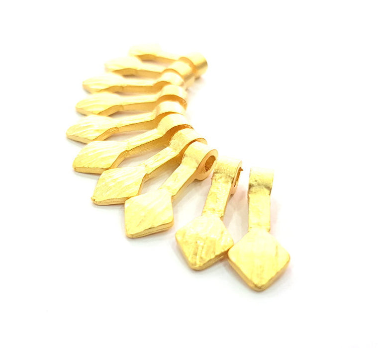 8 Gold Charm Gold Spike Charm Gold Plated Metal (22x8mm)  G12181