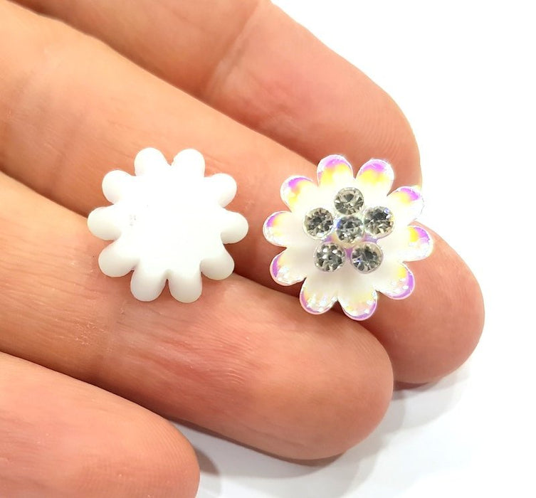 2 White Flower Cameo Cabochon 15mm  G12260