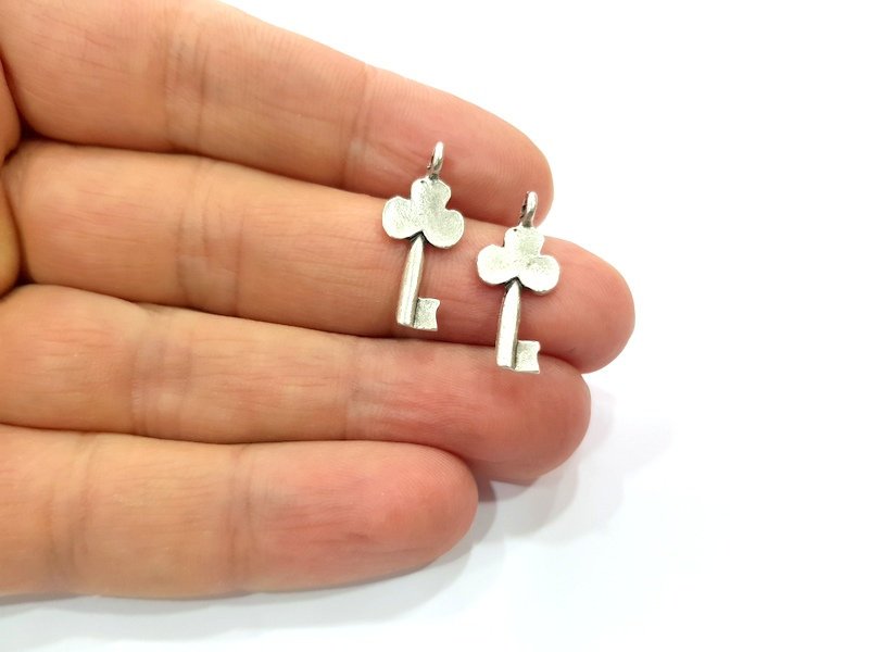 20 Key Charm Antique Silver Plated Metal (22x10mm) G12309