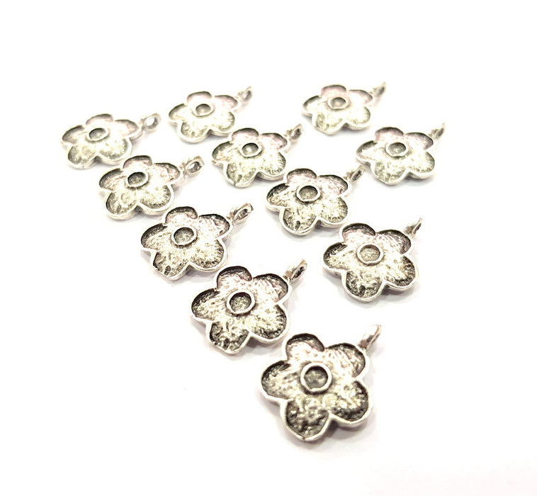 8 Flower Charm Silver Charms Antique Silver Plated Metal (18x14mm) G12312