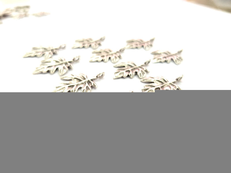 10 Leaf Charm Silver Charms Antique Silver Plated Metal (25x17mm) G12313