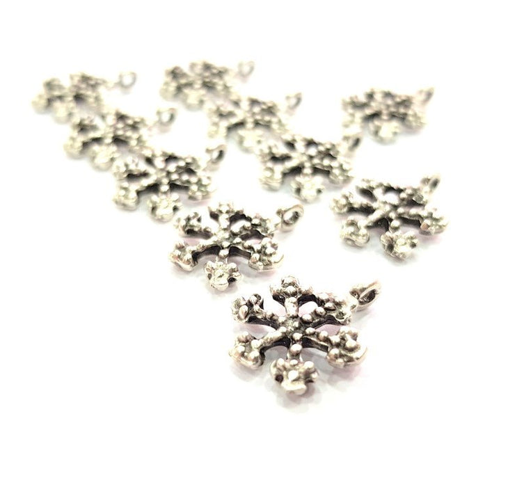 10 Snowflake Charm Silver Charms Antique Silver Plated Metal (18x13mm) G12337