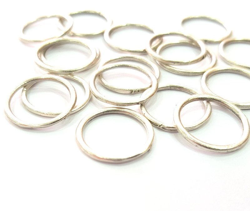 30 Silver Circle Connector Charms Antique Silver Plated Charms (16mm) G12338