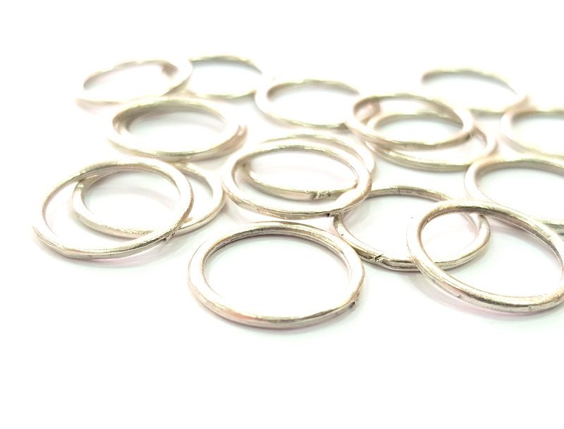 30 Silver Circle Connector Charms Antique Silver Plated Charms (16mm) G12338