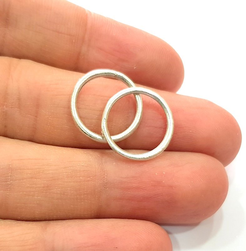 30 Silver Circle Connector Charms Antique Silver Plated Charms (16mm) G12338