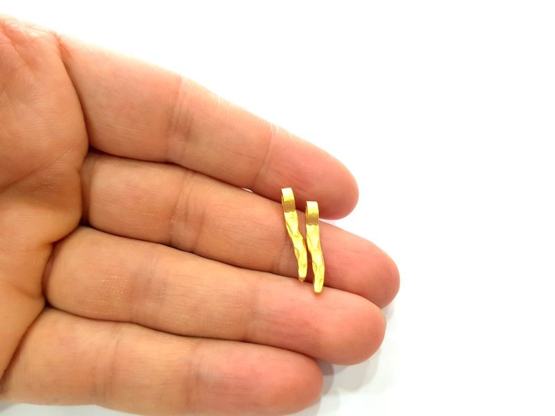 6 Gold Charm Gold Spike Charm Gold Plated Metal (27x5mm)  G12339