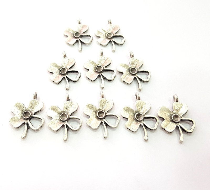 10 Clover Charm Antique Silver Plated Charms (25x17mm) G12348