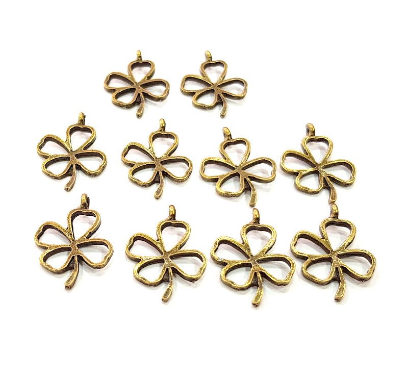 10 Clover Charm Antique Bronze Charm Antique Bronze Plated Metal (25x16mm) G12388