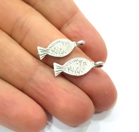 50 Fish Charm Silver Charms Antique Silver Plated Metal (21x8mm) G12315